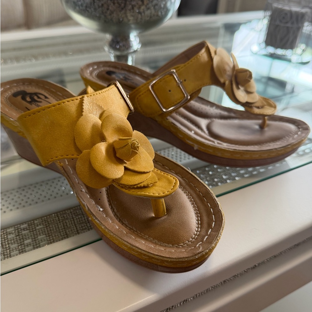 Yellow Floral Rosette Women's Wedge Sandals